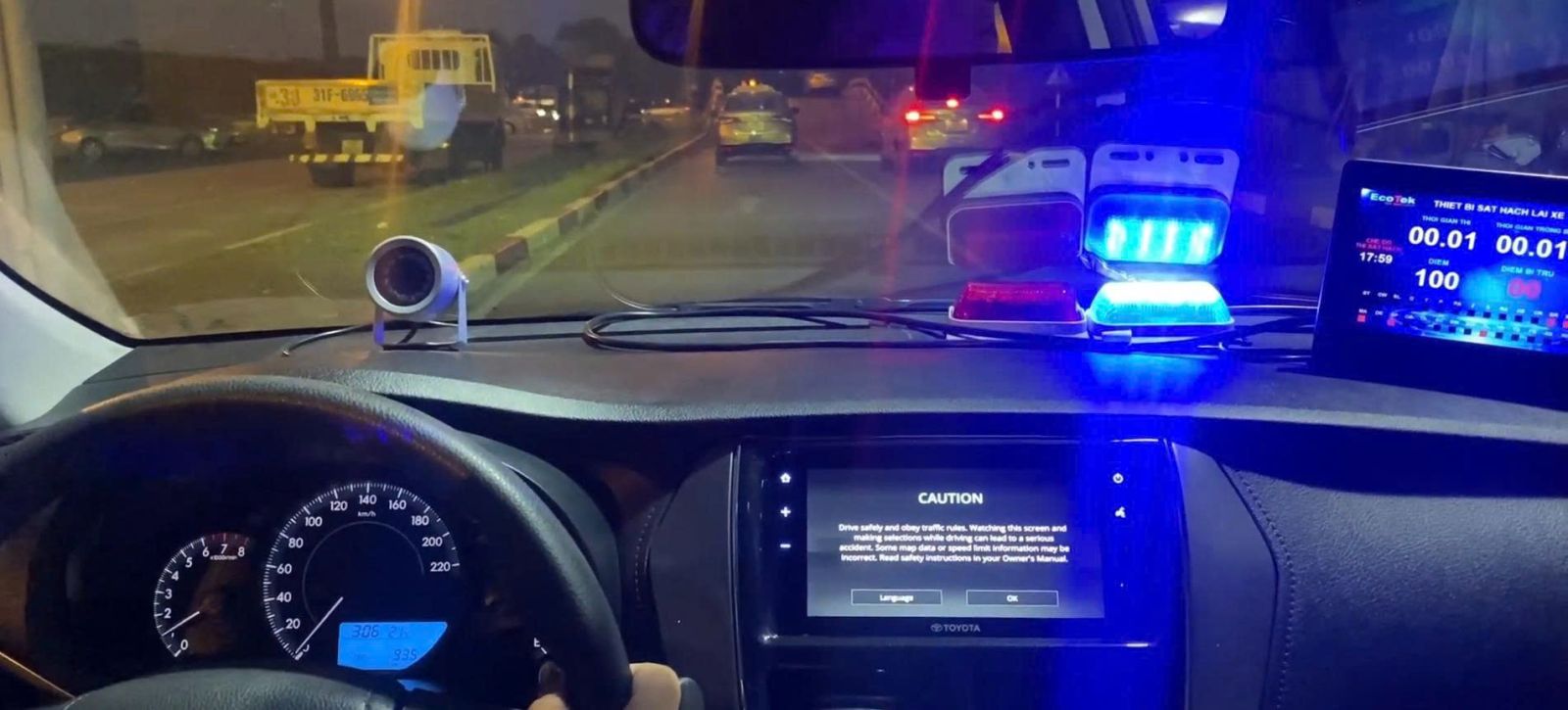 chi phí học bằng lái xe năm 2026